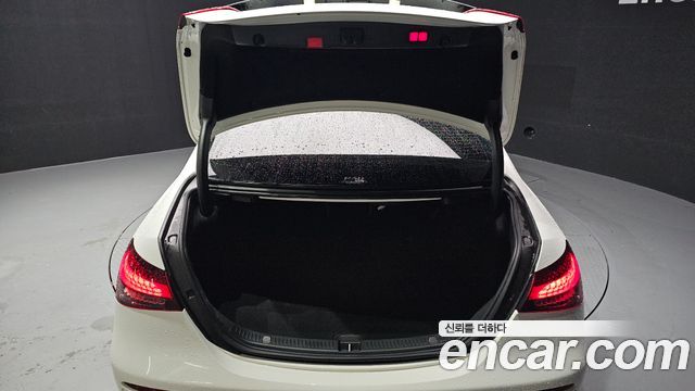 Mercedes-Benz E-Class 2021 — photo 20