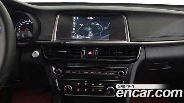 Kia K5 2018 — photo 20