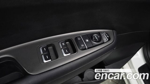 Kia K5 2018 — photo 23