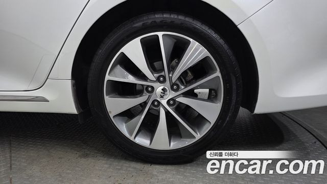 Kia K5 2018 — photo 7