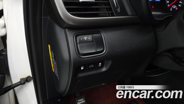 Kia K5 2018 — photo 27