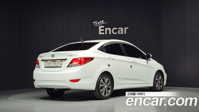 Hyundai Accent 2014 — photo 2