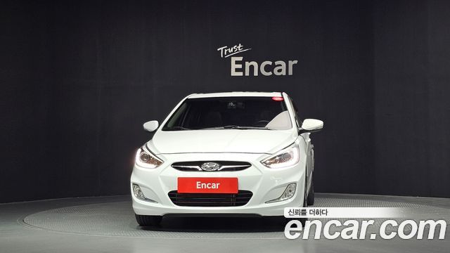 Hyundai Accent 2014 — photo 3