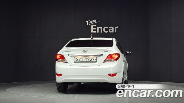Hyundai Accent 2014 — photo 4