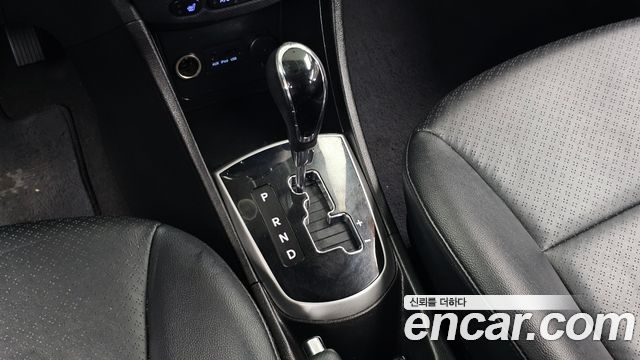 Hyundai Accent 2014 — photo 12