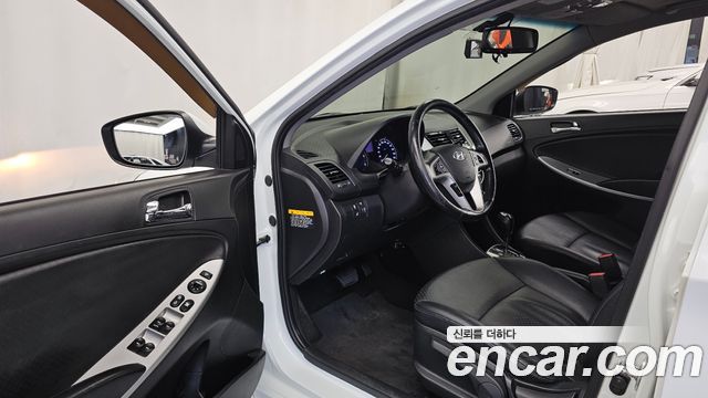 Hyundai Accent 2014 — photo 13