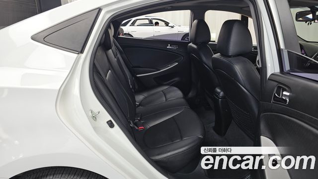 Hyundai Accent 2014 — photo 18