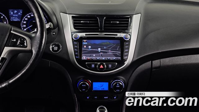 Hyundai Accent 2014 — photo 20
