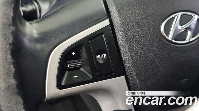 Hyundai Accent 2014 — photo 24