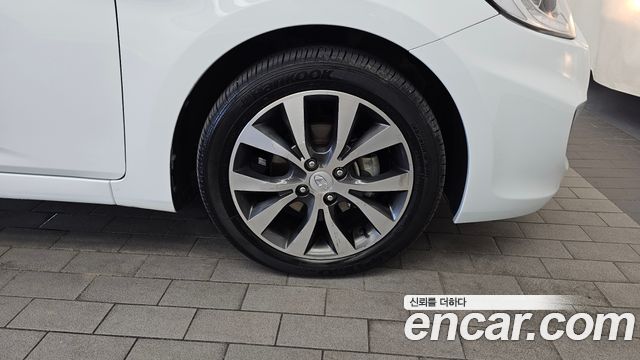 Hyundai Accent 2014 — photo 7