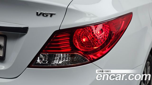 Hyundai Accent 2014 — photo 9