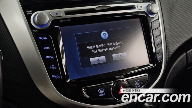 Hyundai Accent 2014 — photo 33