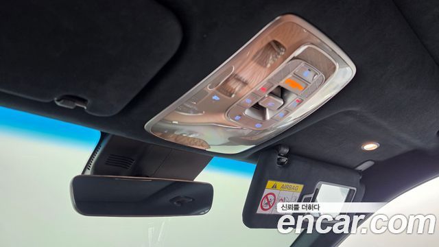 Genesis GV70 2021 — photo 24