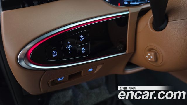 Genesis GV70 2021 — photo 25