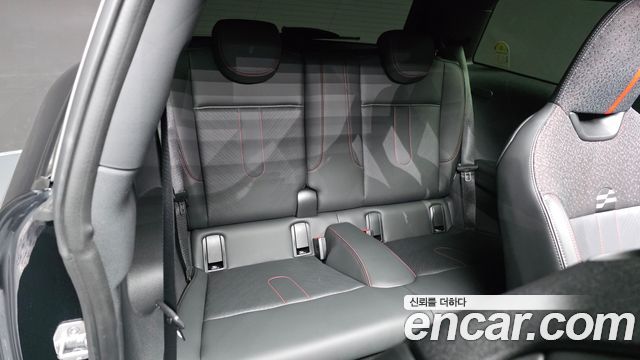 Mini Cooper 2025 — photo 17