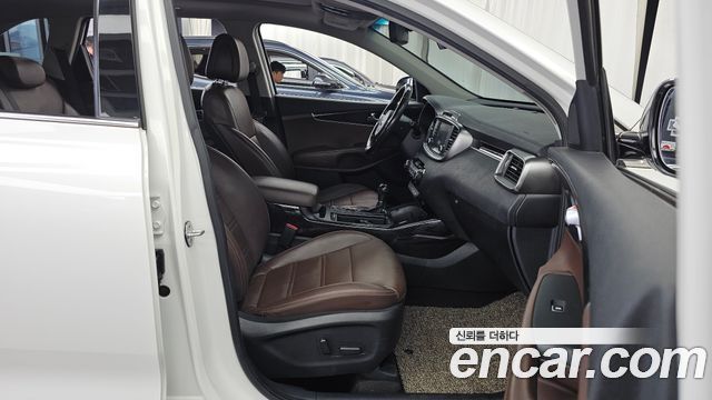 Kia Sorento 2016 — photo 17