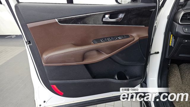 Kia Sorento 2016 — photo 14
