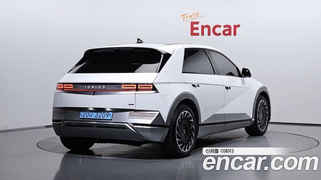 Hyundai Ioniq5 2022 — photo 2