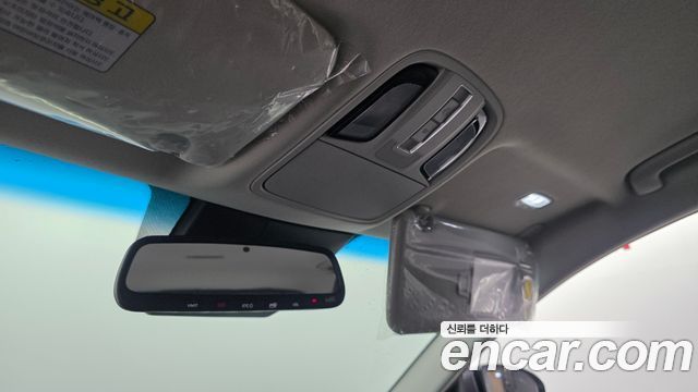 Kia K7 2020 — photo 30