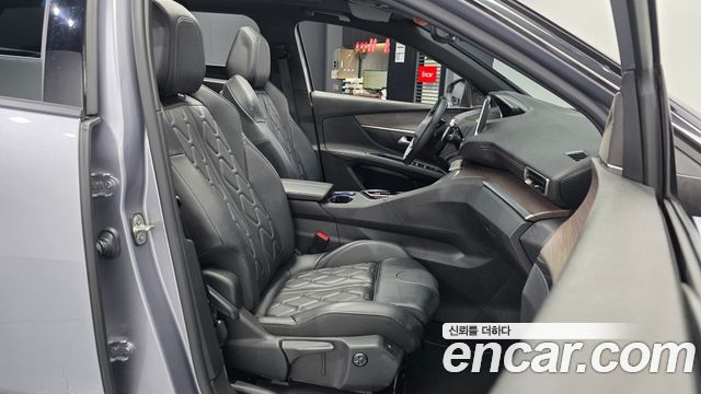 Peugeot 5008 2024 — photo 17