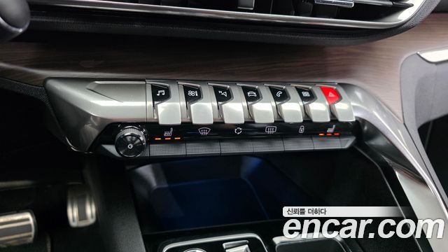 Peugeot 5008 2024 — photo 23