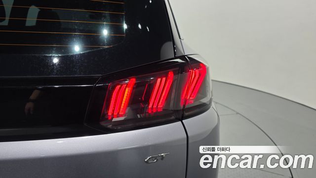 Peugeot 5008 2024 — photo 9