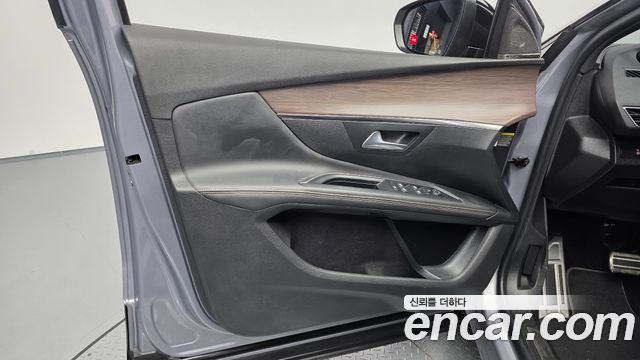 Peugeot 5008 2024 — photo 14