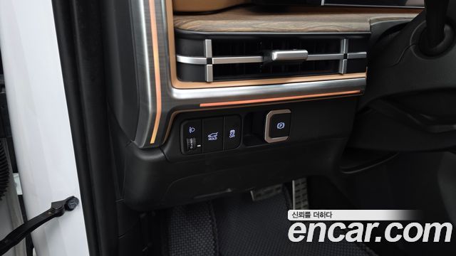 Hyundai Santafe 2025 — photo 28