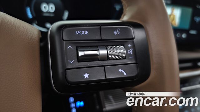 Hyundai Santafe 2025 — photo 31