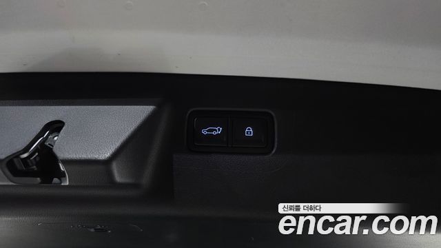 Hyundai Santafe 2025 — photo 35