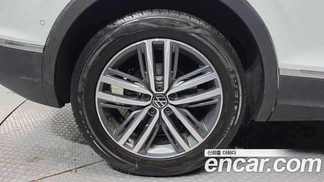 Volkswagen Tiguan 2023 — photo 5