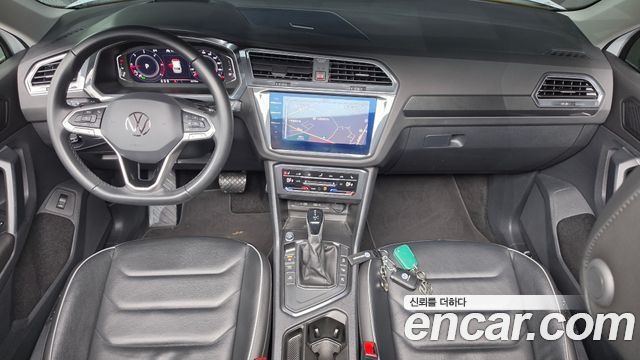 Volkswagen Tiguan 2023 — photo 10