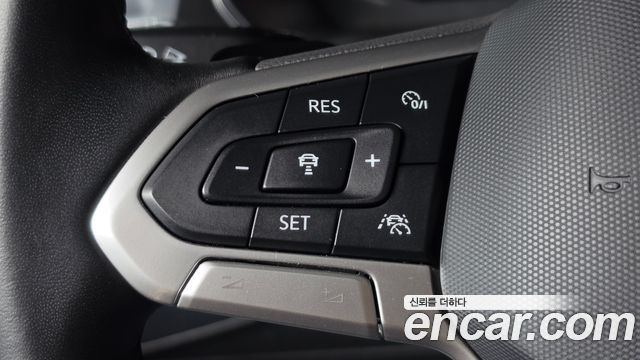 Volkswagen Tiguan 2023 — photo 22