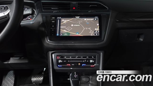 Volkswagen Tiguan 2023 — photo 24