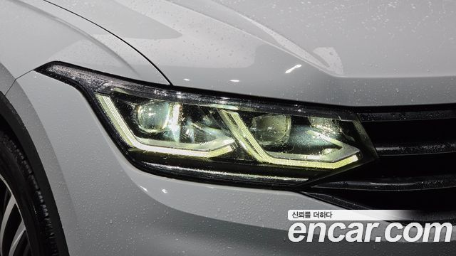 Volkswagen Tiguan 2023 — photo 8