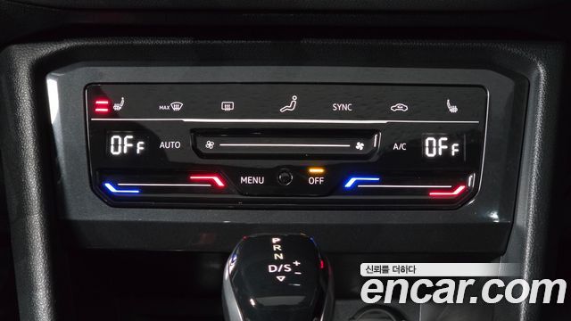 Volkswagen Tiguan 2023 — photo 27
