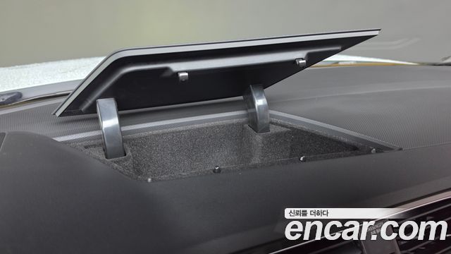 Volkswagen Tiguan 2023 — photo 29