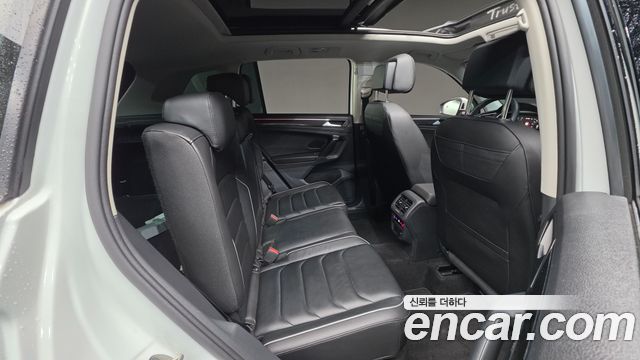 Volkswagen Tiguan 2023 — photo 32