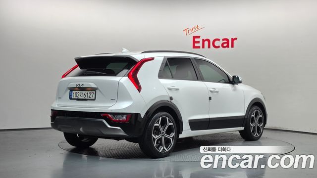 Kia Niro 2022 — photo 2