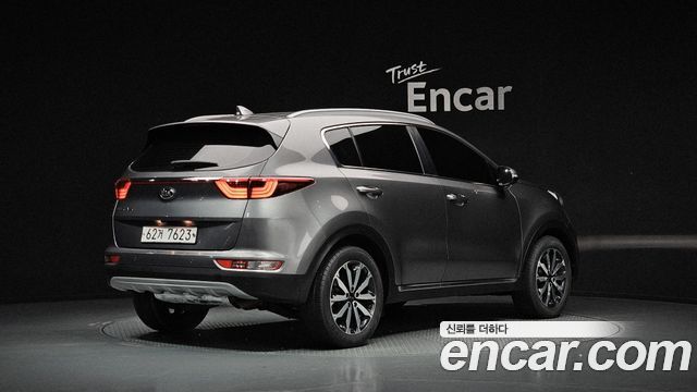 Kia Sportage 2018 — photo 2