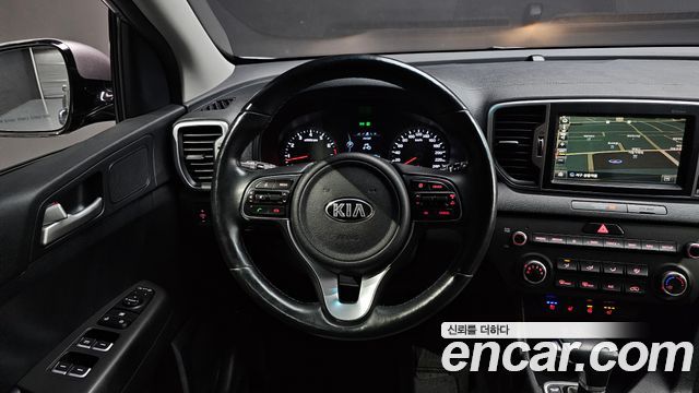 Kia Sportage 2018 — photo 12