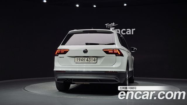 Volkswagen Tiguan 2020 — photo 4