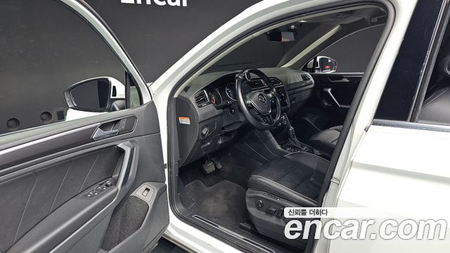 Volkswagen Tiguan 2020 — photo 10