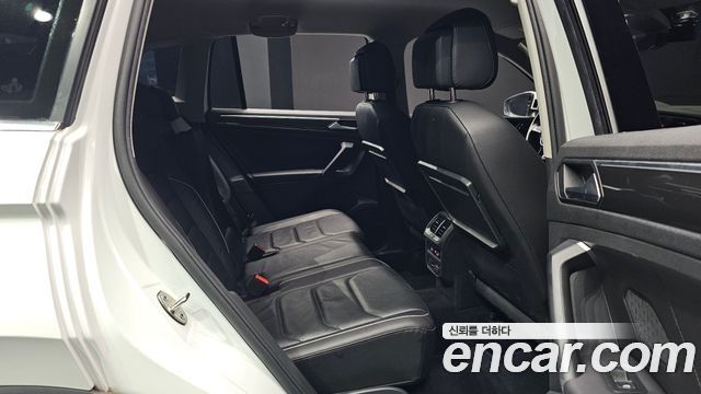 Volkswagen Tiguan 2020 — photo 12