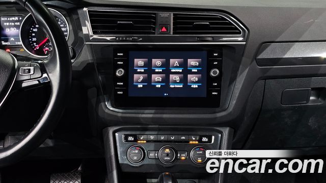 Volkswagen Tiguan 2020 — photo 14