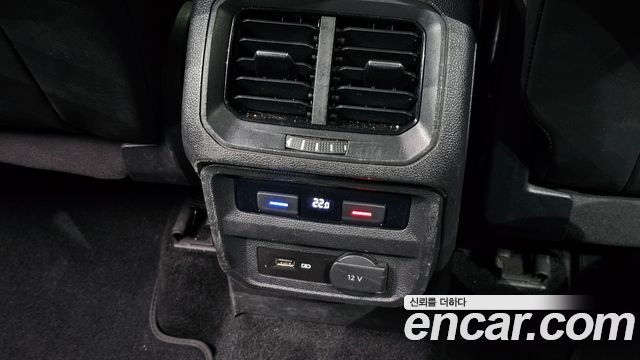 Volkswagen Tiguan 2020 — photo 18
