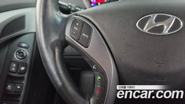 Hyundai AVANTE 2015 — photo 22