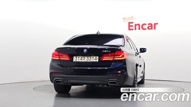 BMW 5-Series 2018 — photo 4