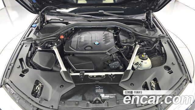 BMW 5-Series 2018 — photo 6
