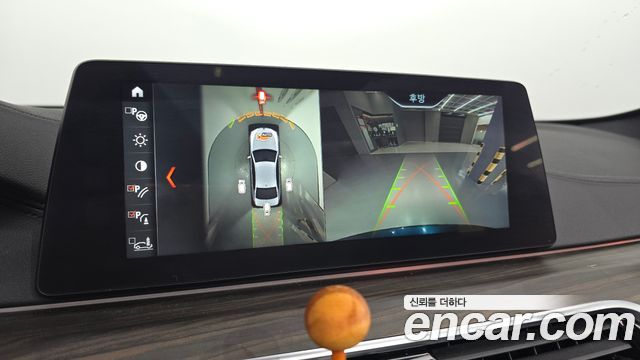 BMW 5-Series 2018 — photo 21